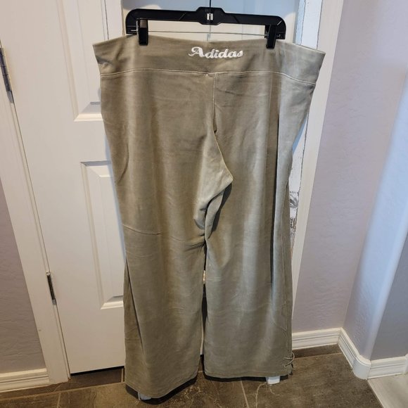 Adidas Velour Straight Leg Track Pants Size 2XL ~ NEW with Tags!! - Picture 14 of 16